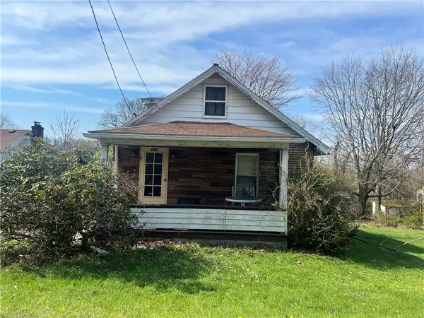 869 E Hill Dr, New Kensington, PA 15068