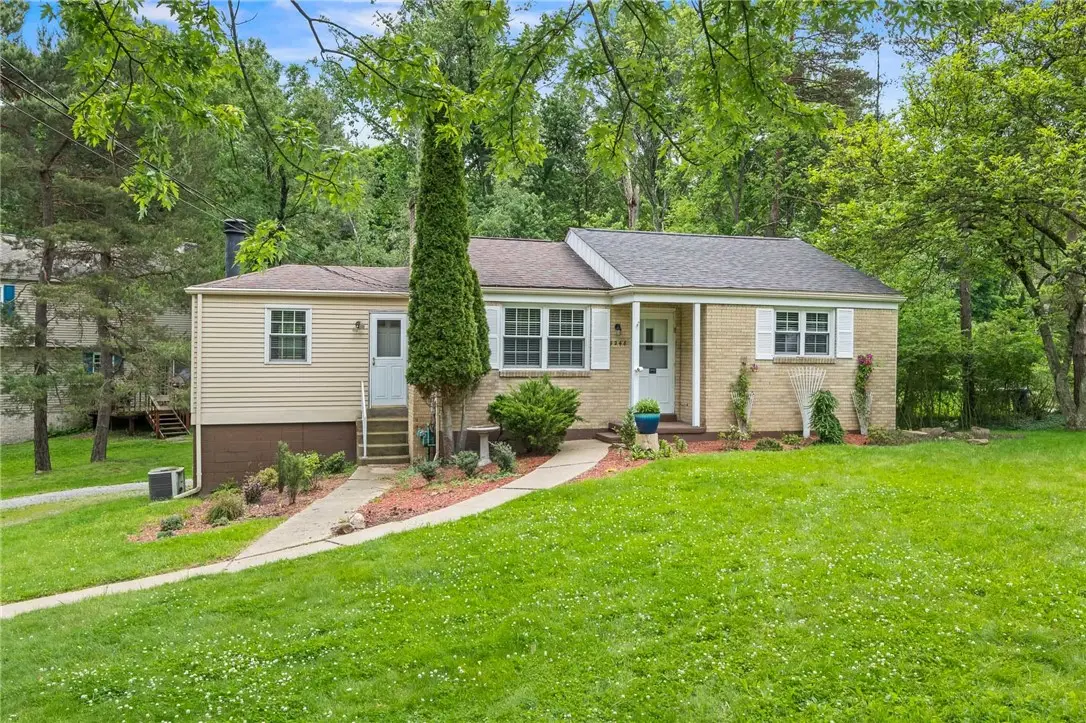 9246 Mary Ave, Pittsburgh, PA 15237 - #1