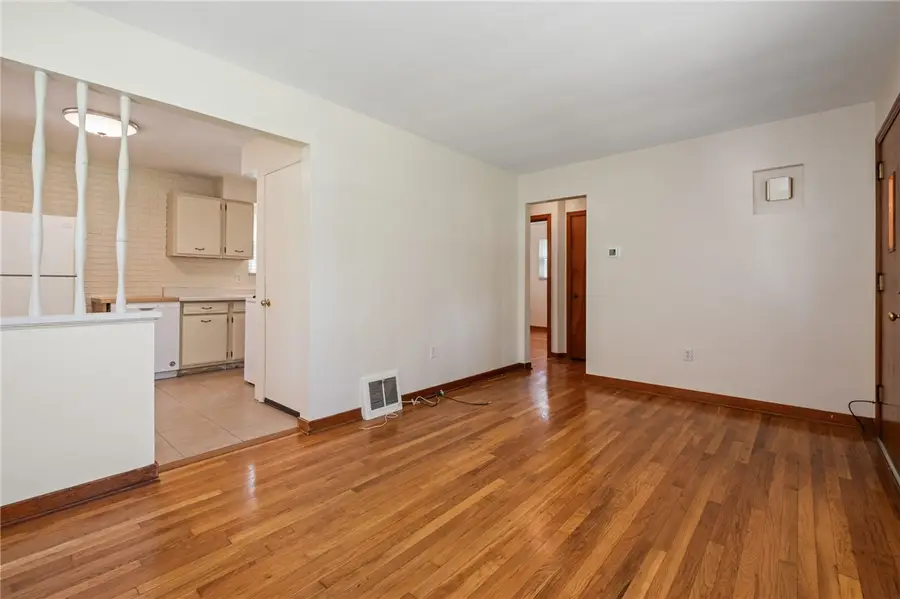 9246 Mary Ave, Pittsburgh, PA 15237 - #3