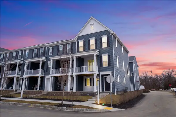 314 Harlequin St, Cranberry Twp, PA 16066