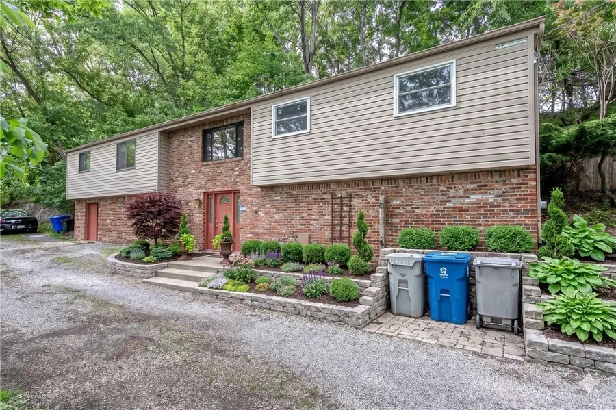 1023 Middle Road, Glenshaw, PA 15116 - #2