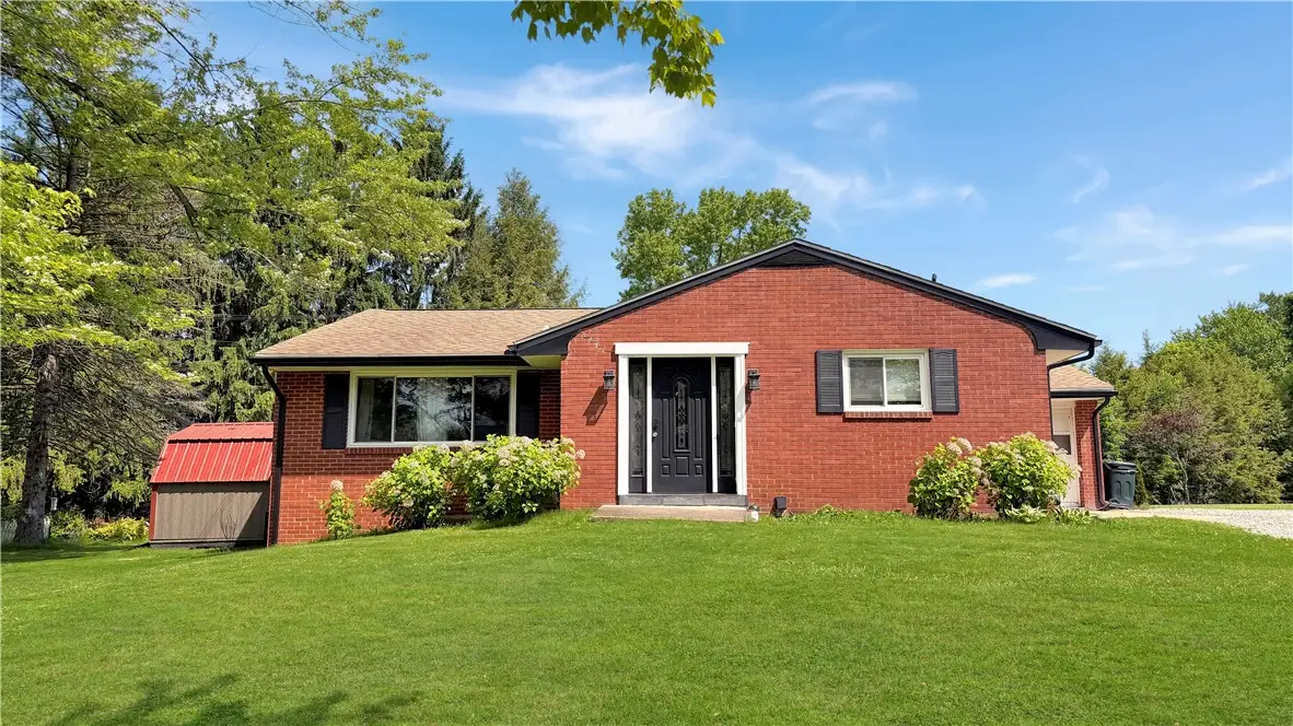 108 Arrowhead Dr, Beaver Falls, PA 15010 - #1