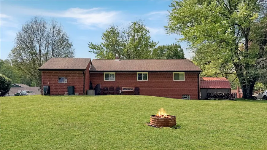 108 Arrowhead Dr, Beaver Falls, PA 15010 - #3