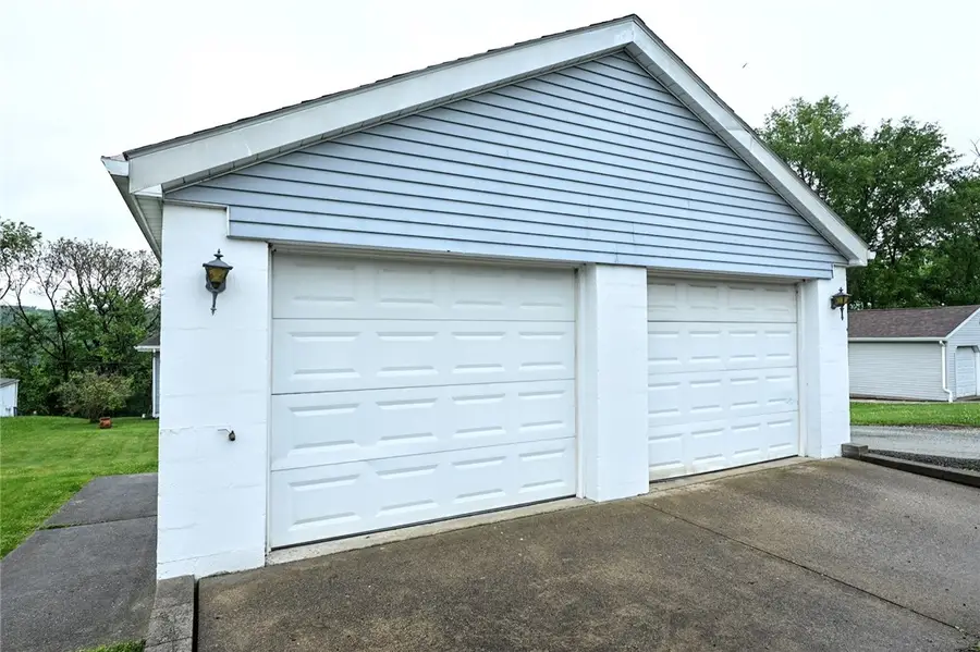 16 Robinson St, Monongahela, PA 15063 - #3