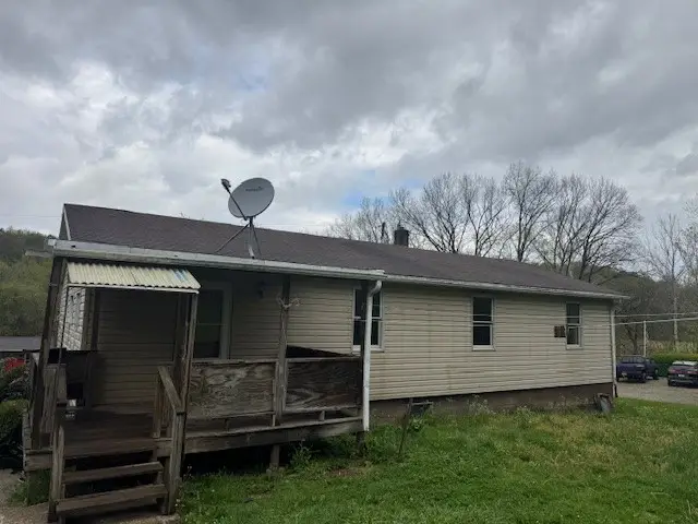 127 Georges Creek Rd, Smithfield, PA 15478 - #1