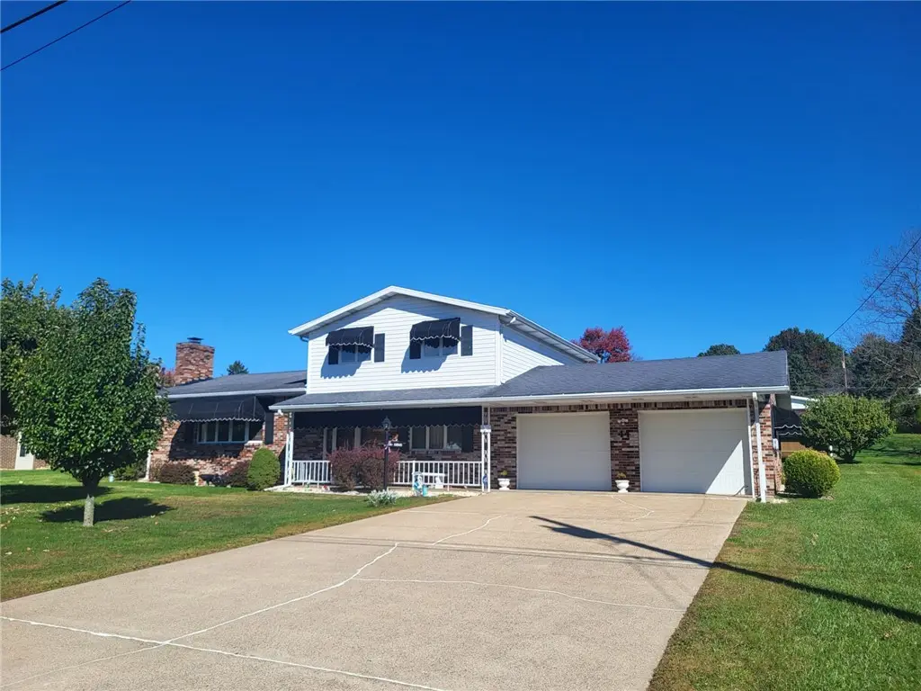 44 Clover Dr, Latrobe, PA 15650 - #1