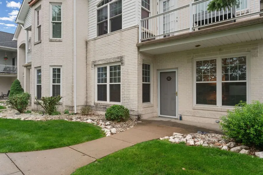 201 Adams Pointe Blvd #10, Mars, PA 16046 - #2