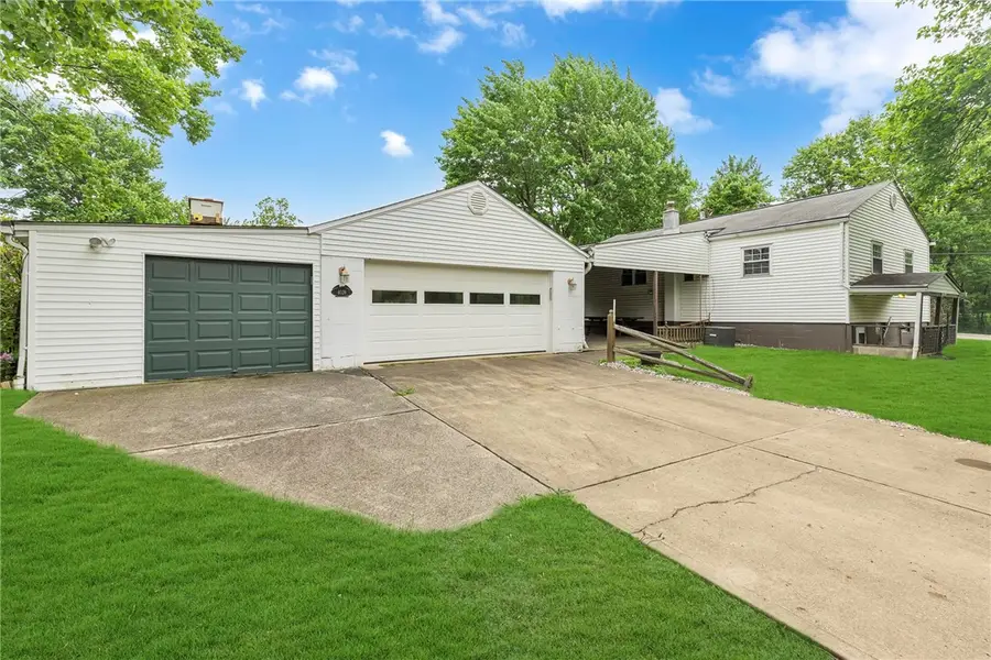 4026 Patterson Rd, Aliquippa, PA 15001 - #2