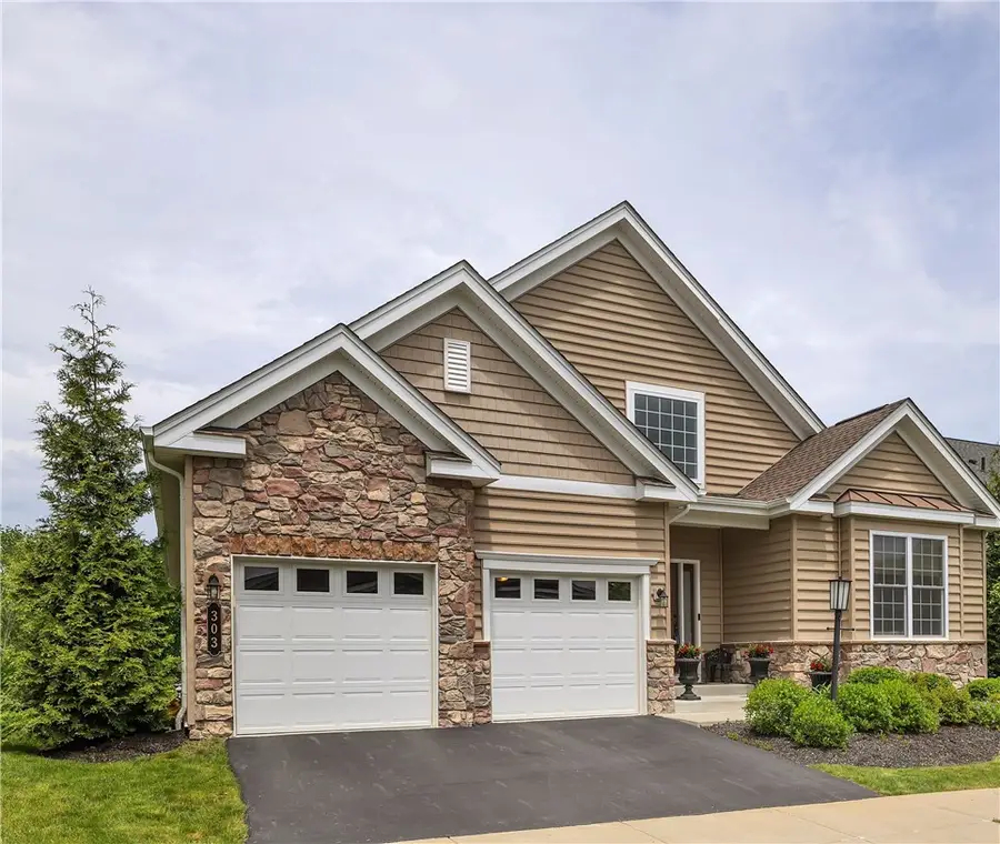 303 Jefferson Ln, Cranberry, PA 16066 - #2