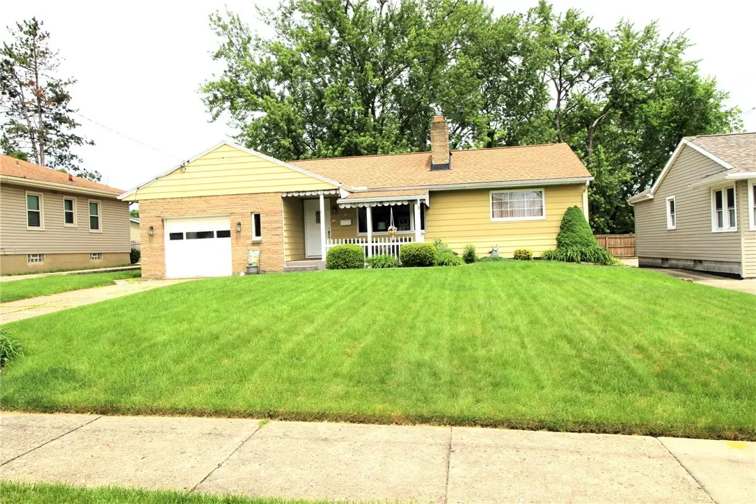 417 E Hazelcroft Ave, New Castle, PA 16105 - #1