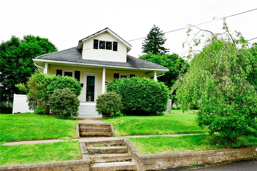 134 Garden Ave, Grove City, PA 16127 - #2