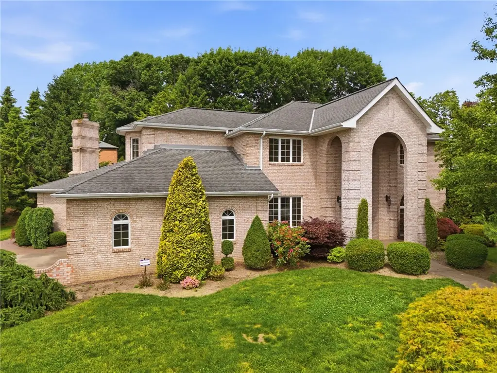 7 Grayhurst Dr, Pittsburgh, PA 15235 - #1