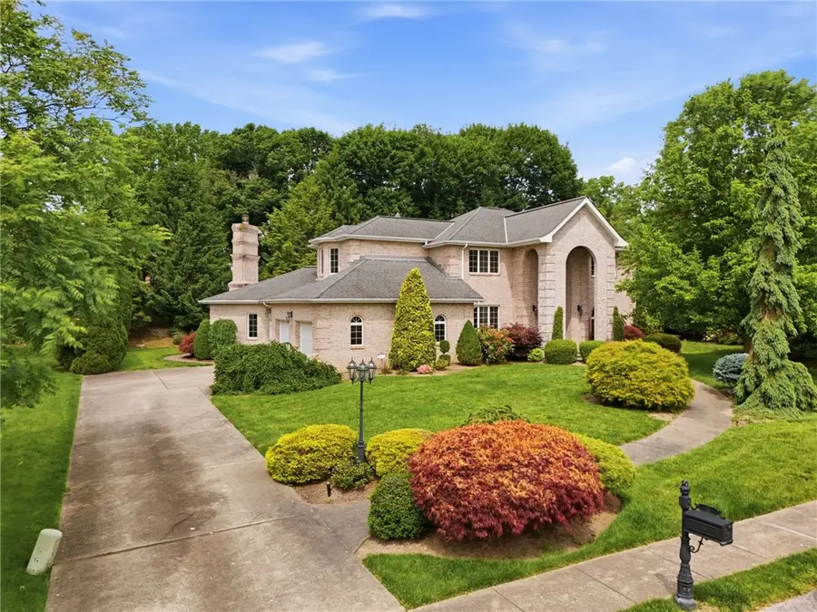 7 Grayhurst Dr, Pittsburgh, PA 15235 - #2