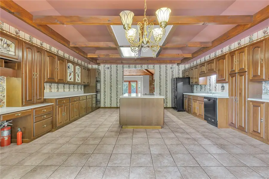 450 Knollwood Cir, Freedom, PA 15042 - #3