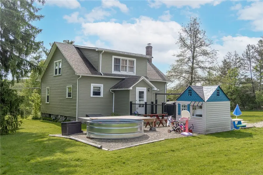430 N Main St, Harrisville, PA 16038 - #2