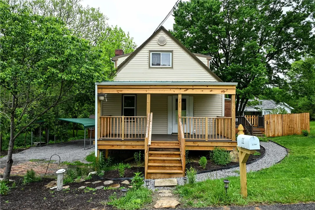 11 Sands Ave, Ambridge, PA 15003 - #1