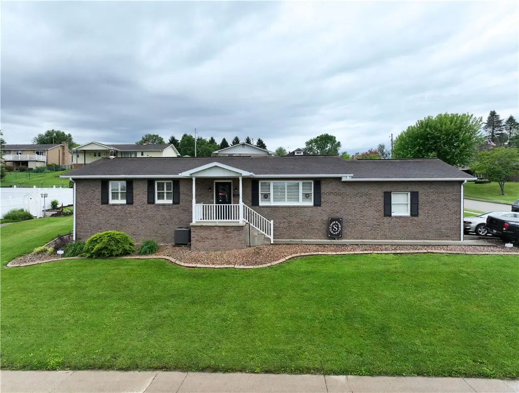 399 Jefferson Ave, Masontown, PA 15461 - #1
