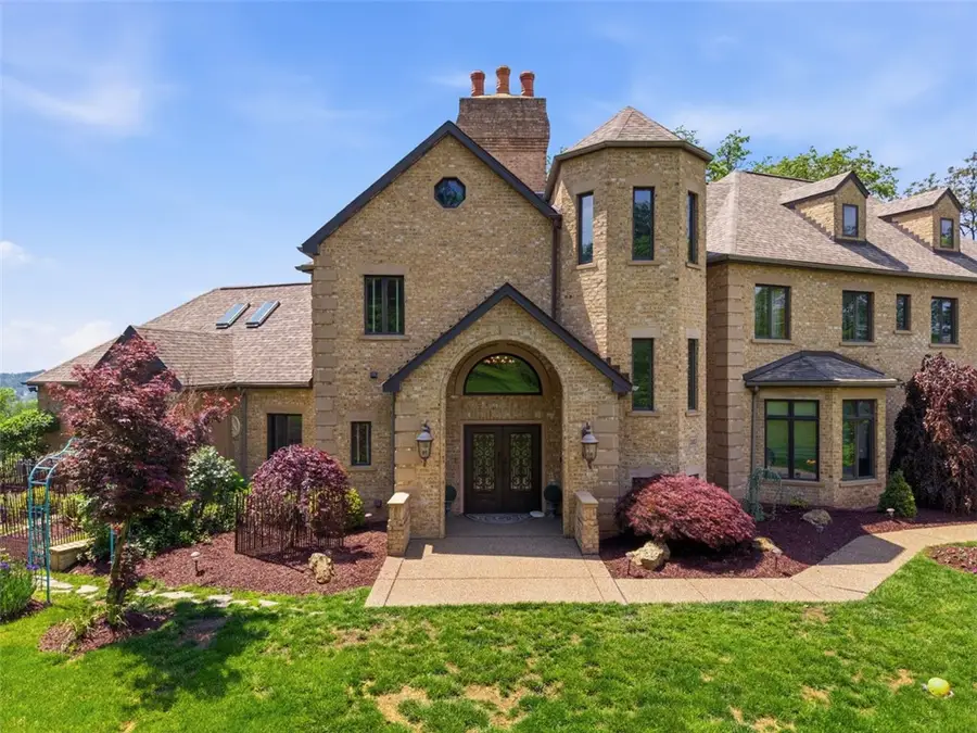 194 Lemoyne Ave., Washington, PA 15301 - #2