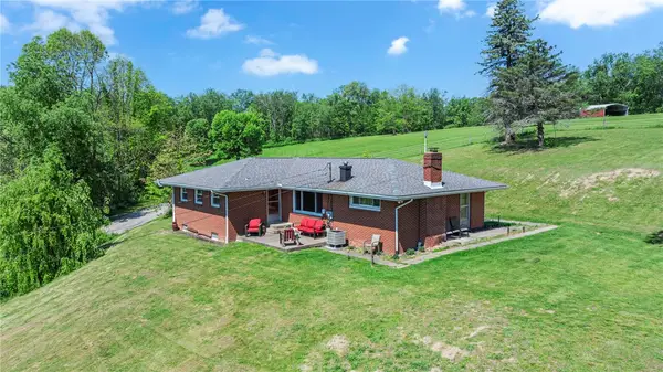 383 Ridgemont Dr, Midland, PA 15059