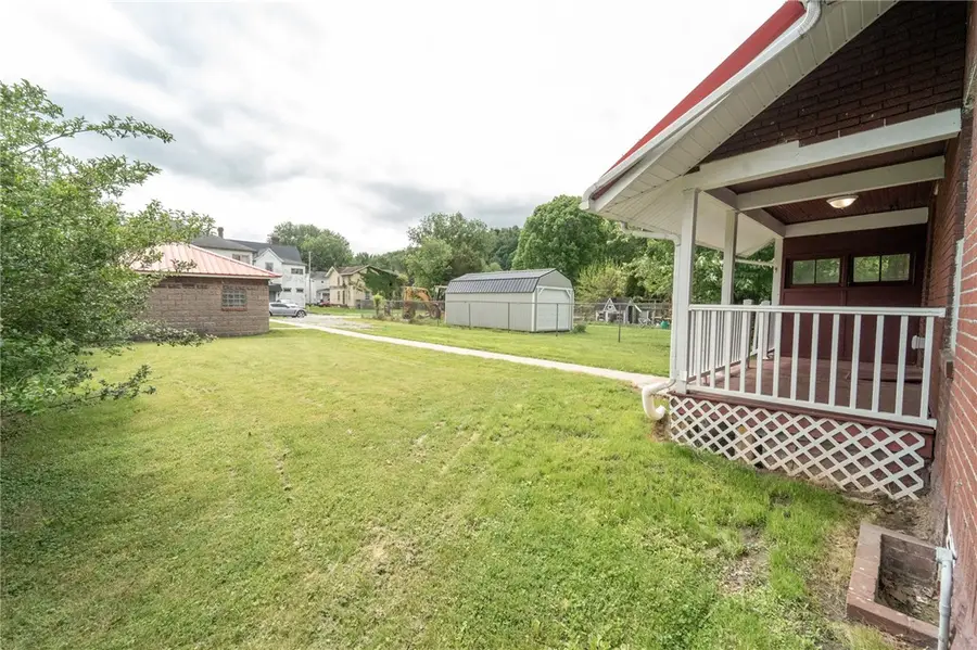 115 Laughlin St, Dawson, PA 15428 - #3