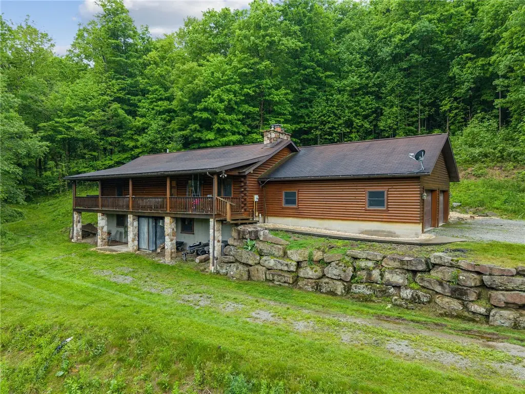 905 Indian Creek Valley Rd, Indian Head, PA 15446 - #1