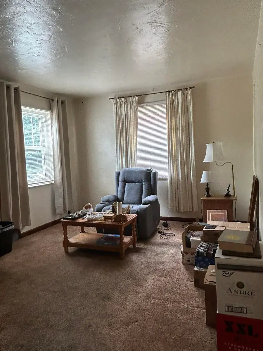3019 Leola Avenue, Pittsburgh, PA 15227 - #2