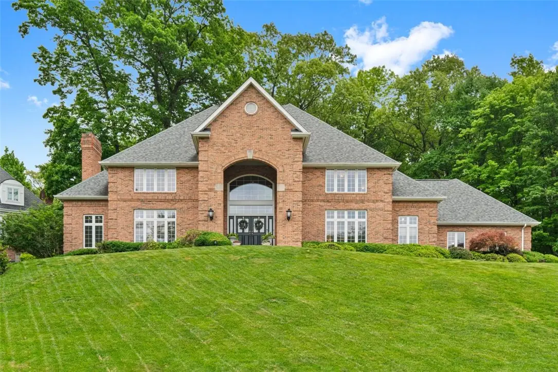 2195 Chardonnay Cir, Gibsonia, PA 15044 - #1