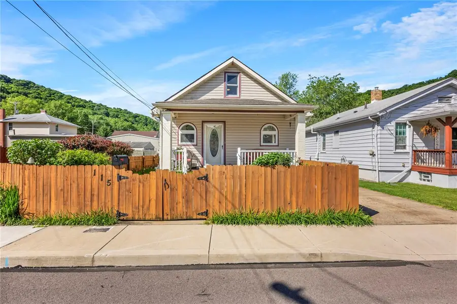 115 Eckert St, Ambridge, PA 15003 - #2