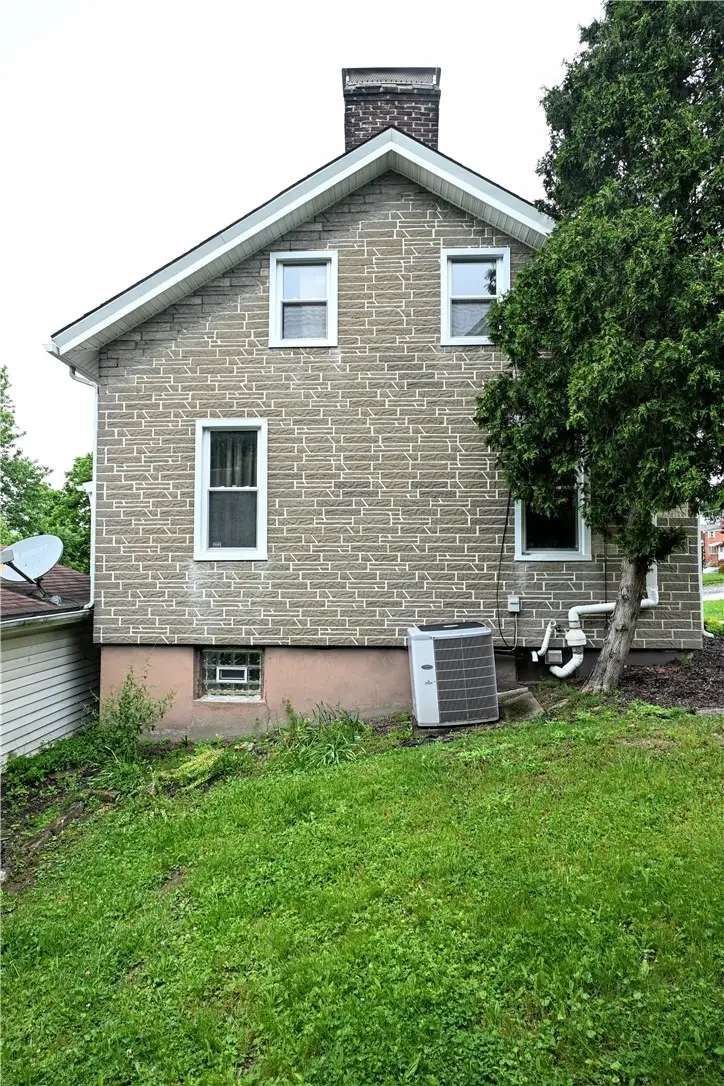 1058 Greentree Rd, Pittsburgh, PA 15220 - #3