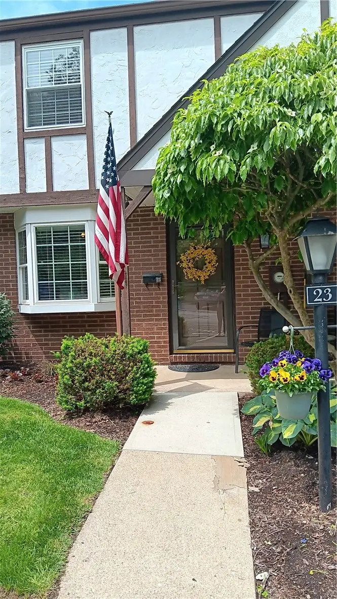 23 Hiland Valley Dr, Pittsburgh, PA 15229 - #2