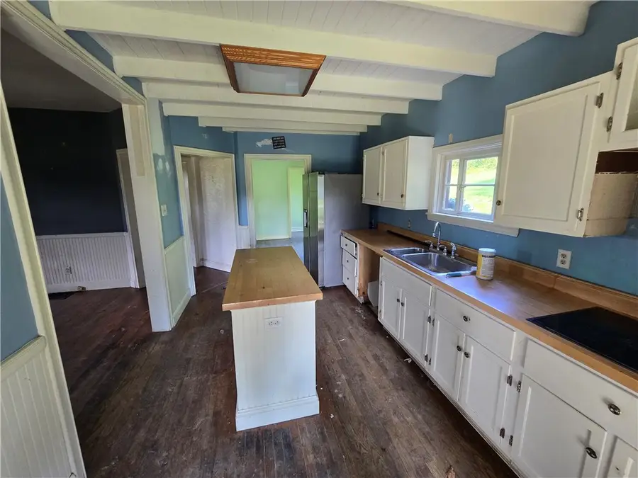 76 Rainey Rd, Eighty Four, PA 15330 - #3