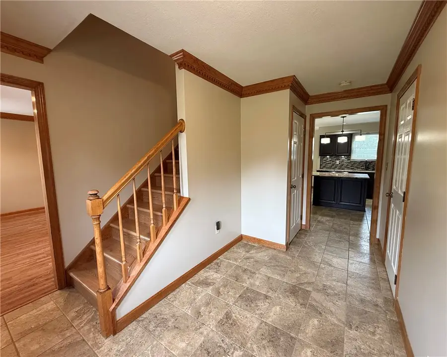 211 Warren Rd, Warrendale, PA 15086 - #3