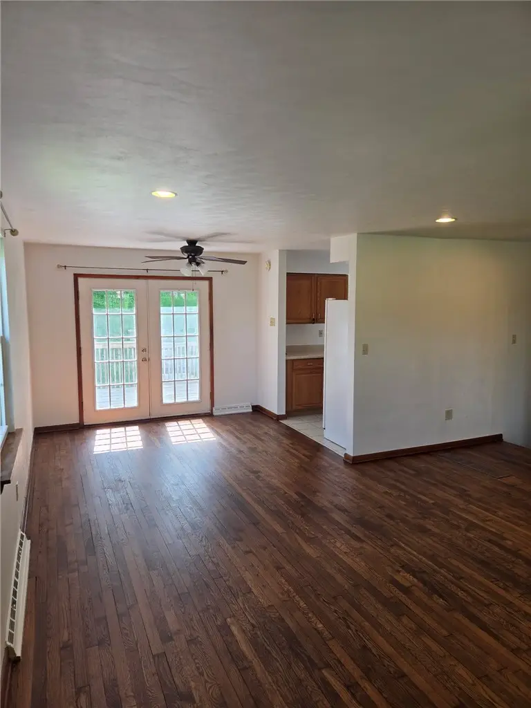 107 Mckenna Dr, Aliquippa, PA 15001 - #3
