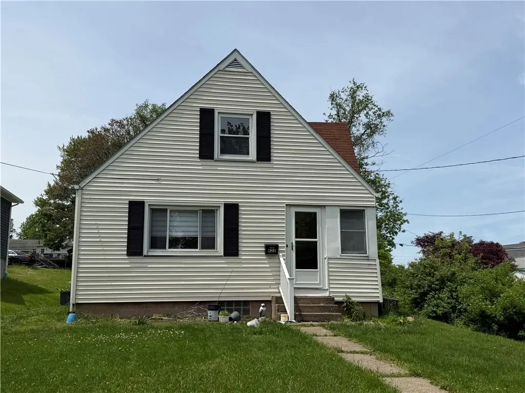 622 Cross St, Slippery Rock, PA 16057 - #1