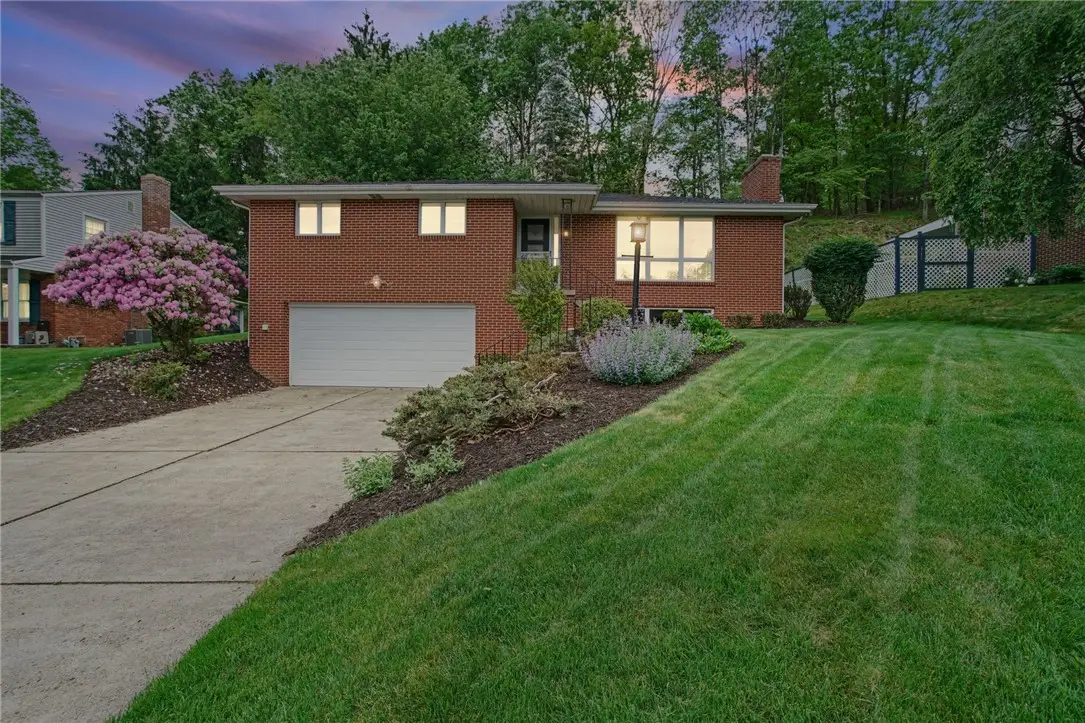 1498 Parkview Dr, Allison Park, PA 15101 - #1