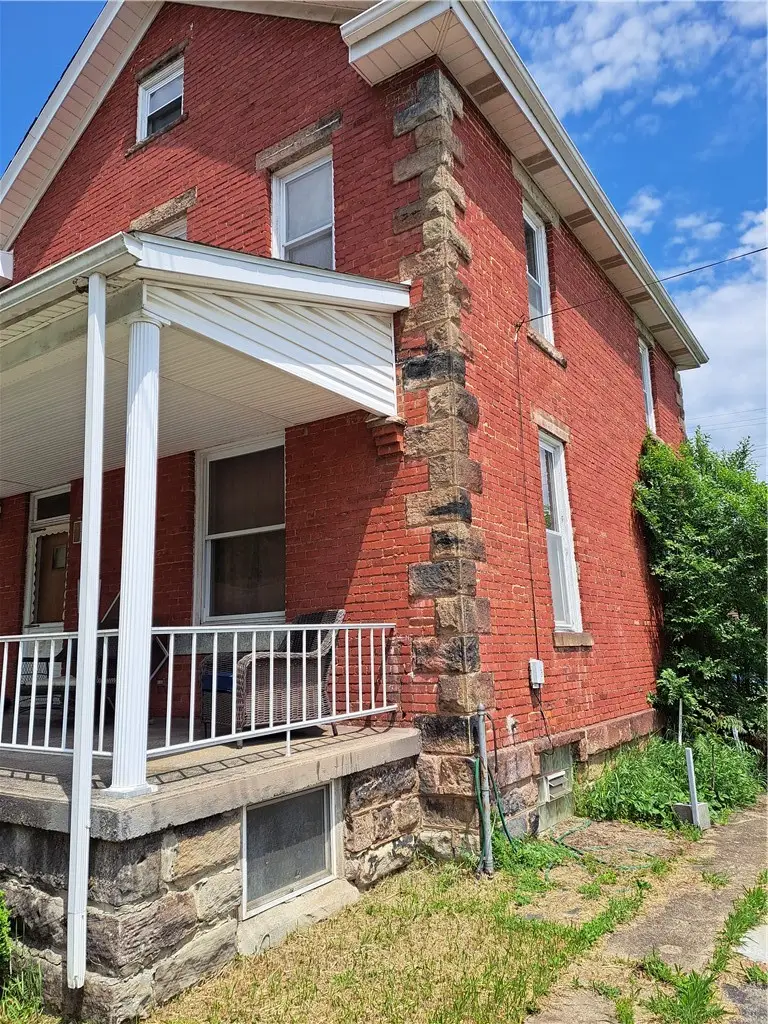 2508 10th Ave, Beaver Falls, PA 15010 - #3