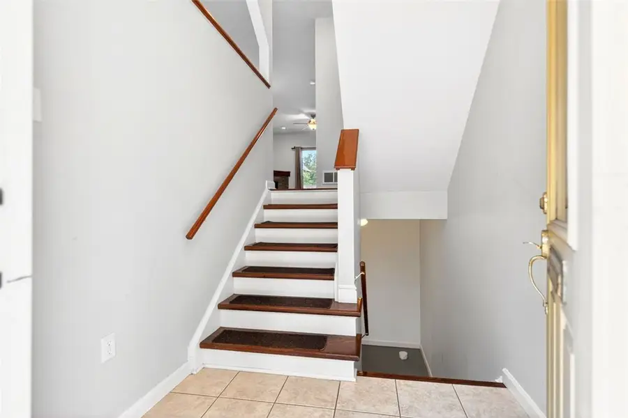 1714 S Shore Ct, Pittsburgh, PA 15203 - #2