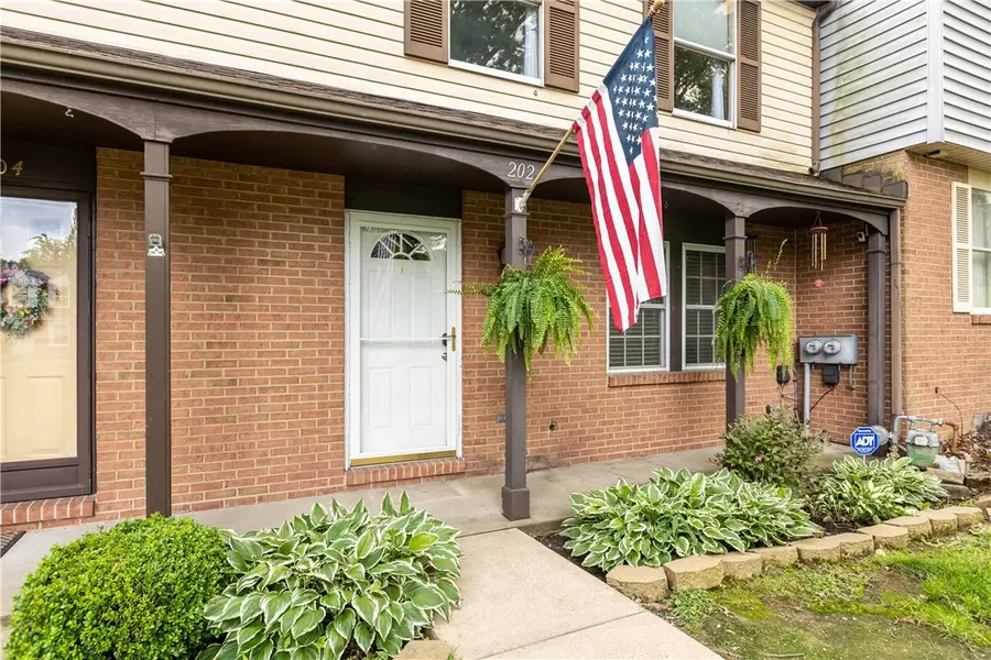 202 Olde Orchard Dr #202, Bridgeville, PA 15017 - #3