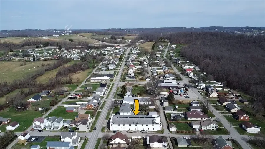 402 N Main St, Masontown, PA 15461 - #3