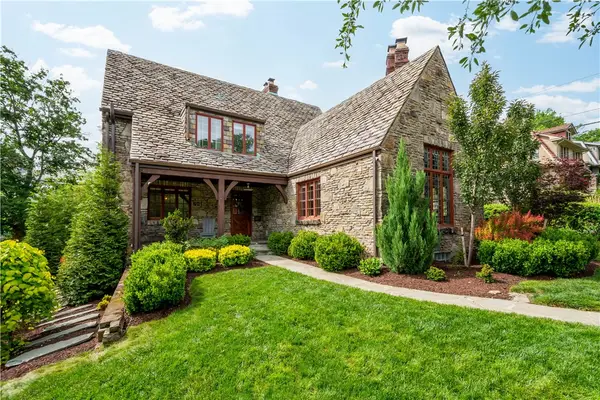 78 Woodhaven Drive, Mt. Lebanon, PA 15228