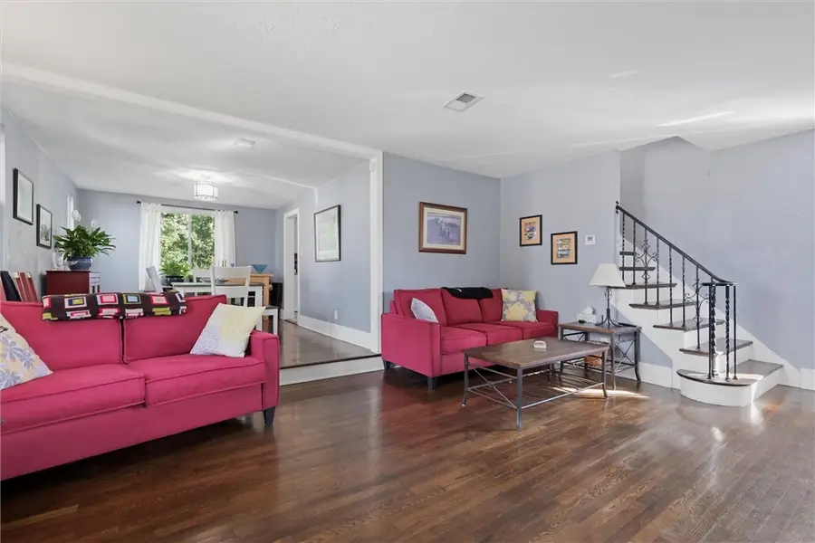 219 Curtis St, Pittsburgh, PA 15235 - #2