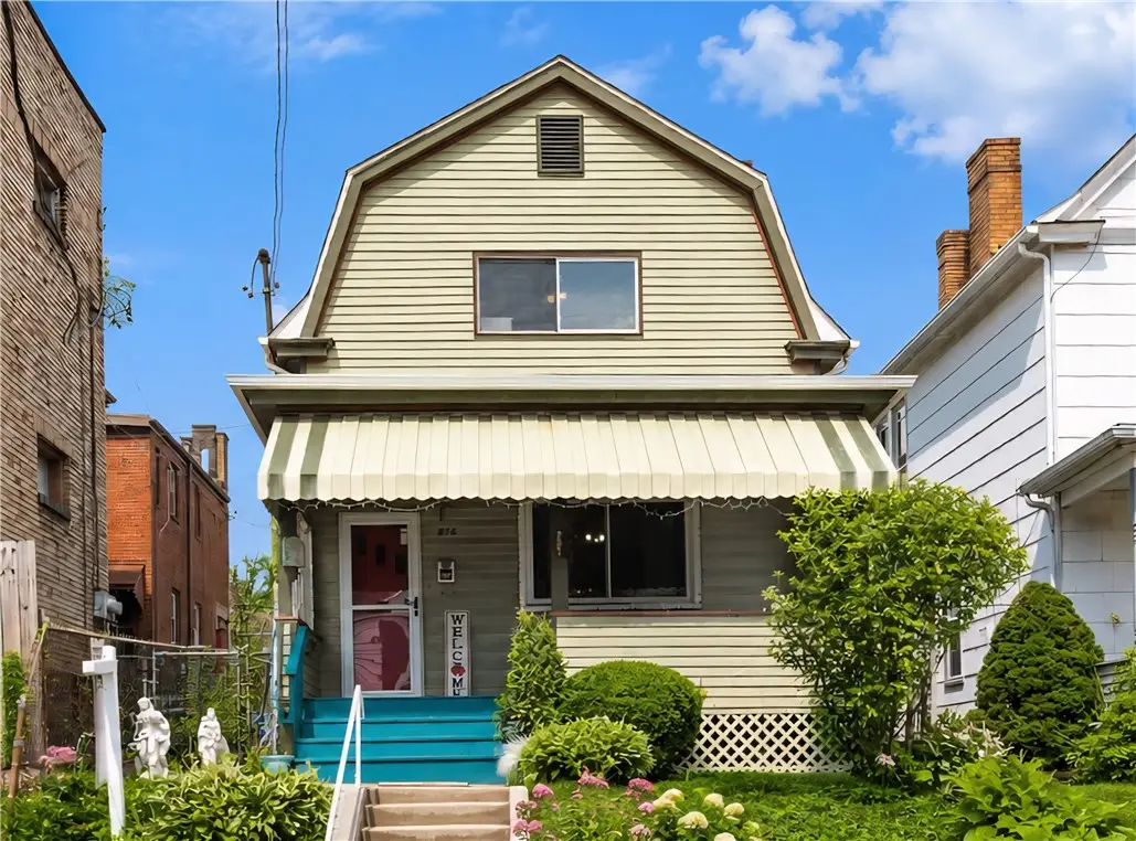 816 E 11th Ave, Homestead, PA 15120 - #1