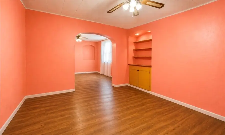 816 E 11th Ave, Homestead, PA 15120 - #3