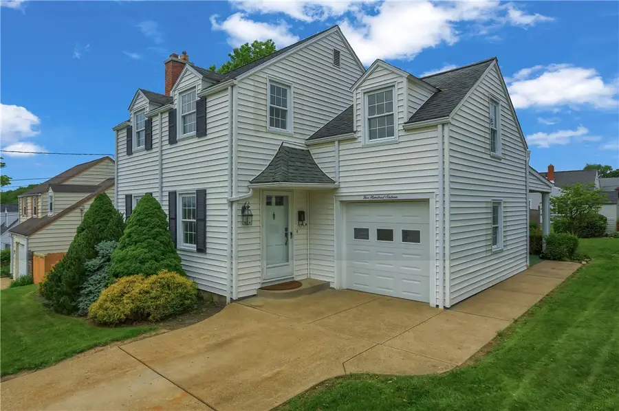516 Pine Ave, Ellwood City, PA 16117 - #2