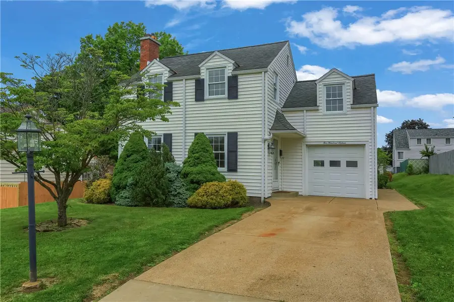 516 Pine Ave, Ellwood City, PA 16117 - #3