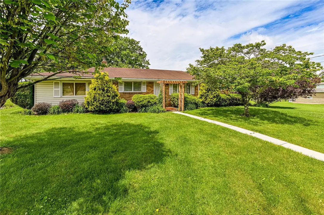 302 Pecan St, Sutersville, PA 15083 - #1