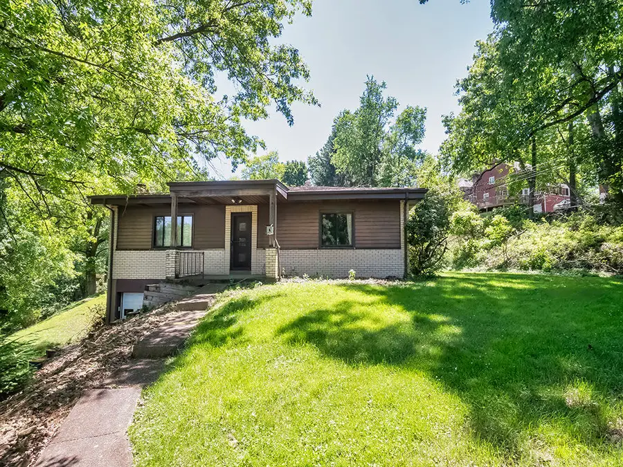 834 Hawthorne Drive, Pittsburgh, PA 15235 - #2