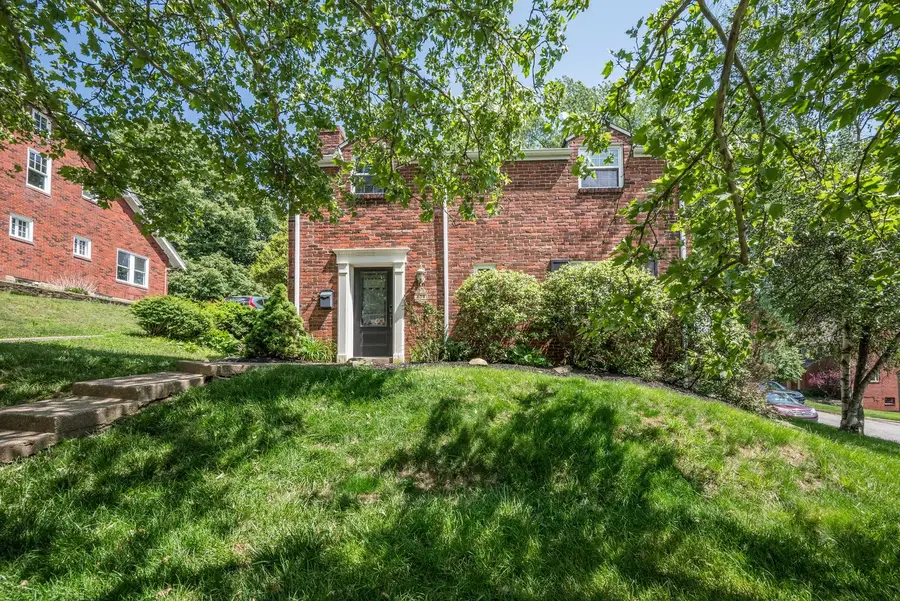 639 Kenilworth Drive, Pittsburgh, PA 15228 - #3