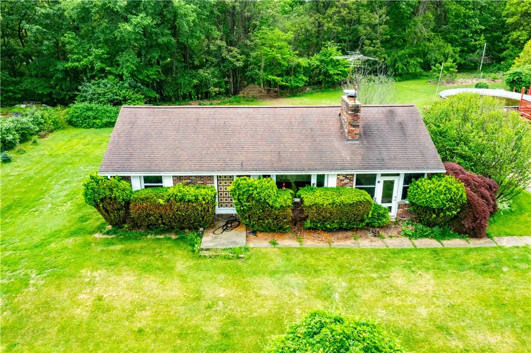 321 Pleasant Dr, Aliquippa, PA 15001 - #1