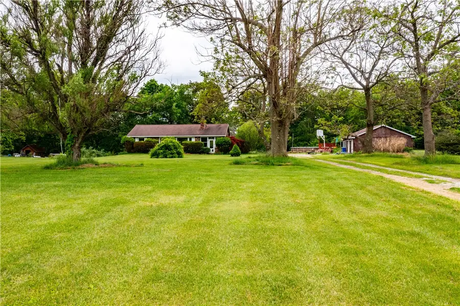 321 Pleasant Dr, Aliquippa, PA 15001 - #3